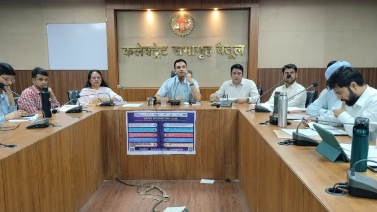 शिकायतों के निराकरण में लापरवाही बर्दाश्त नहीं 06